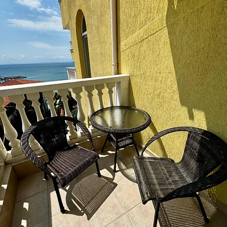 Apartment Sea View *